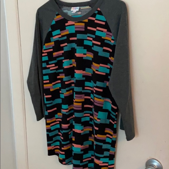LuLaRoe Randy Top - Picture 2 of 5